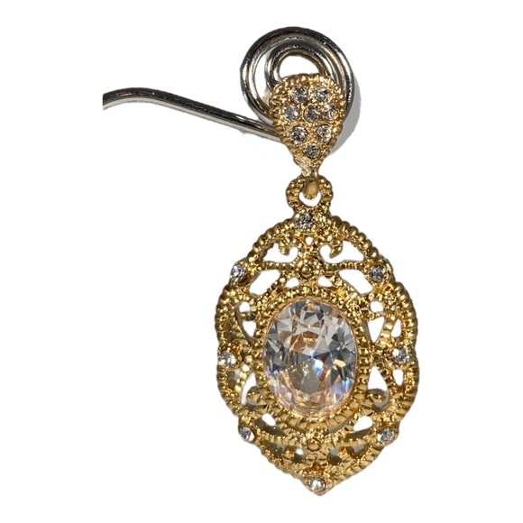 Gold Filigree Oval Dangle Earrings with Cubic Zirconia - Picture 5 of 9